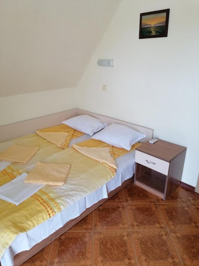 Villa Krisia Apartments Sozopol Exteriör bild